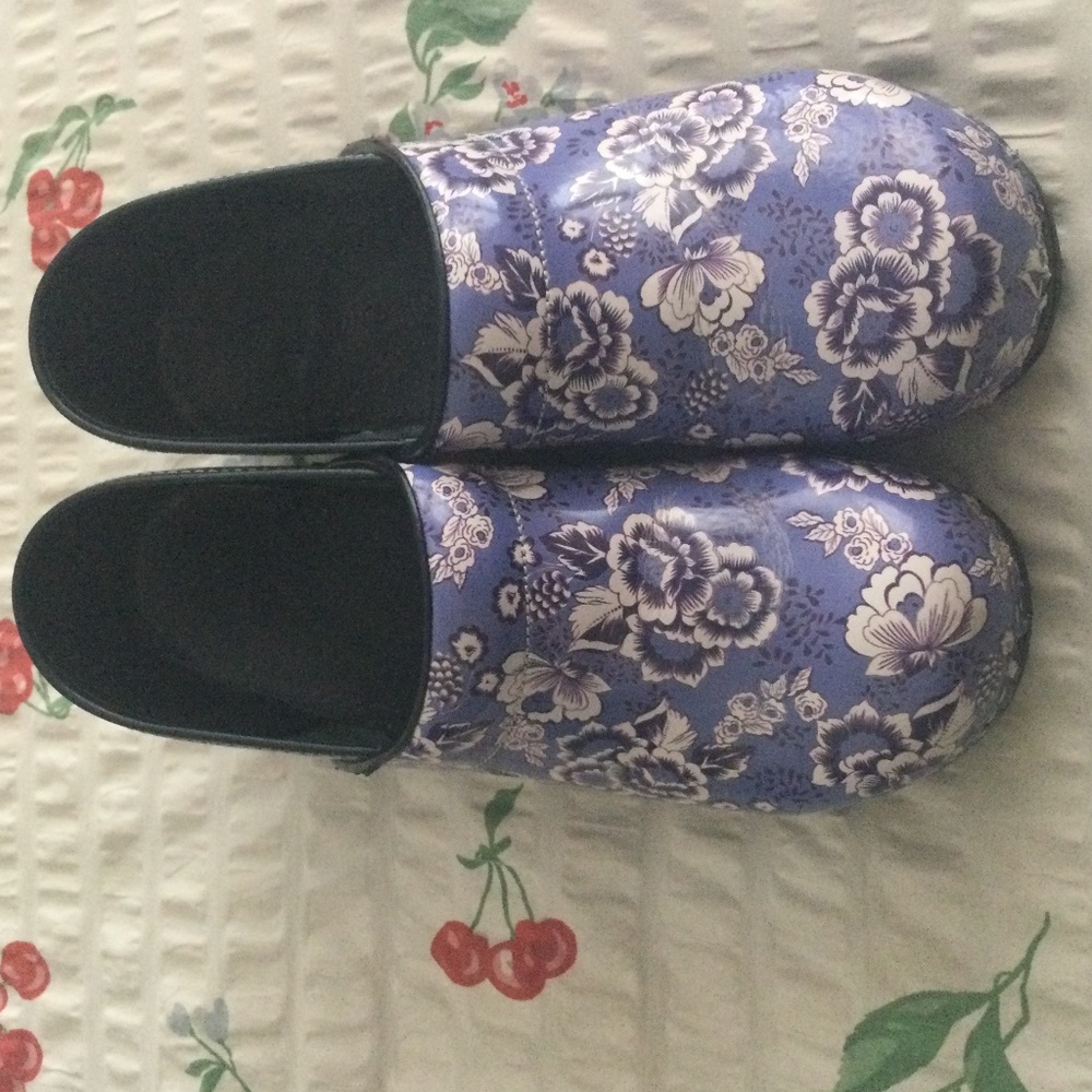 Sanita floral clogs size 41